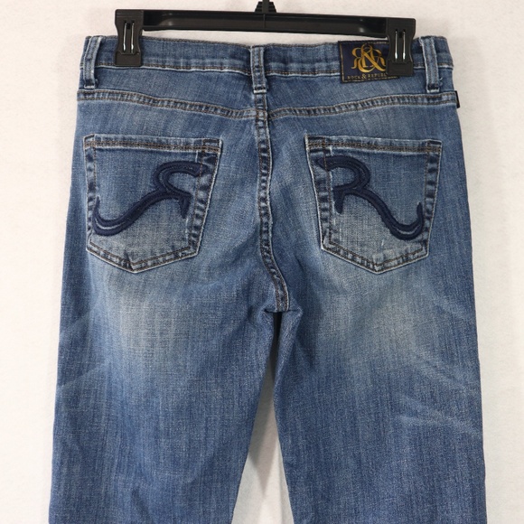 Rock & Republic Embroidered Boot Cut Jeans Size 8 - Picture 2 of 7